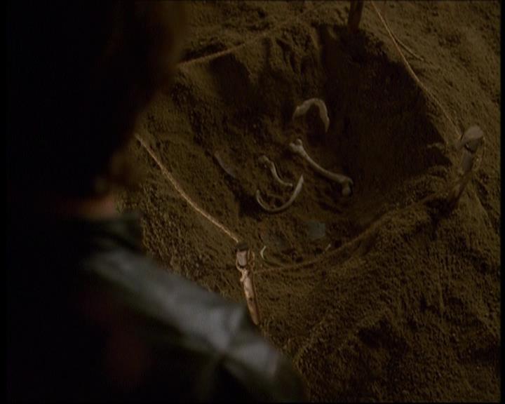Charmed-Online-dot-615IDreamOfPhoebe0187.jpg
