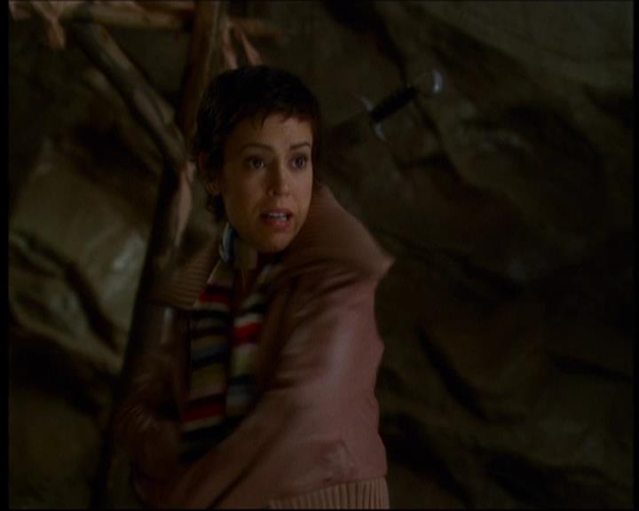 Charmed-Online-dot-615IDreamOfPhoebe0202.jpg