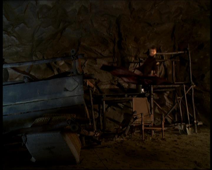 Charmed-Online-dot-615IDreamOfPhoebe0203.jpg