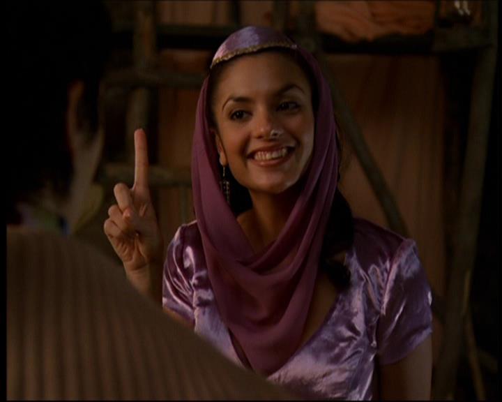 Charmed-Online-dot-615IDreamOfPhoebe0229.jpg