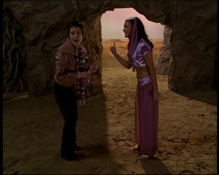 Charmed-Online-dot-615IDreamOfPhoebe0232.jpg