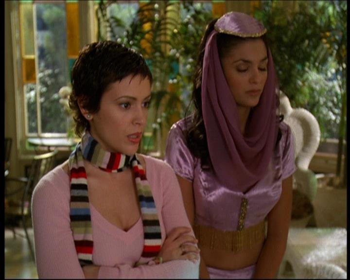 Charmed-Online-dot-615IDreamOfPhoebe0328.jpg