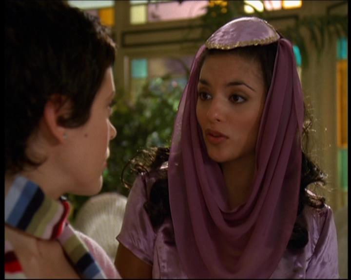 Charmed-Online-dot-615IDreamOfPhoebe0336.jpg