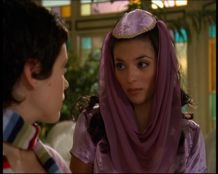 Charmed-Online-dot-615IDreamOfPhoebe0338.jpg