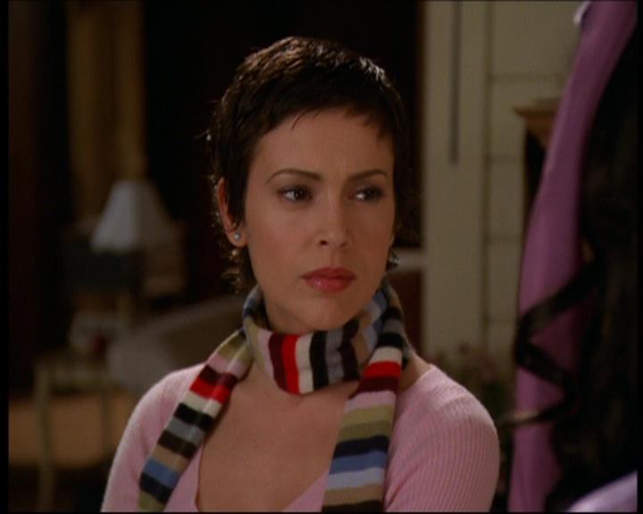 Charmed-Online-dot-615IDreamOfPhoebe0339.jpg