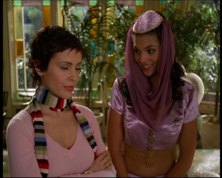 Charmed-Online-dot-615IDreamOfPhoebe0355.jpg