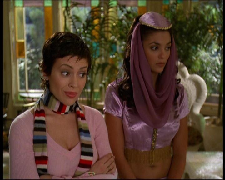 Charmed-Online-dot-615IDreamOfPhoebe0372.jpg
