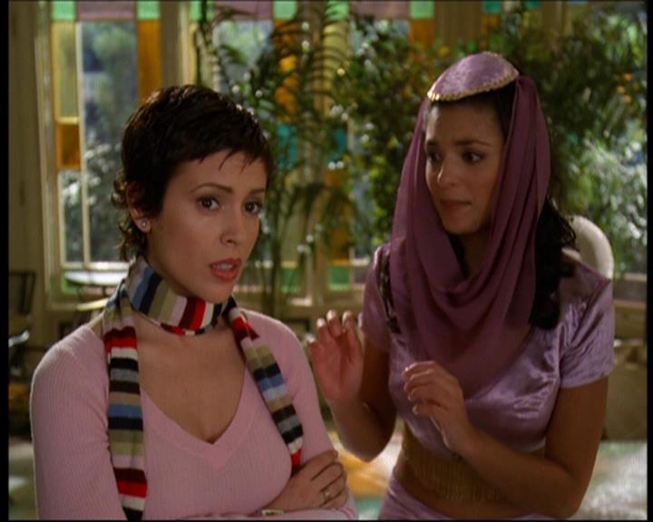 Charmed-Online-dot-615IDreamOfPhoebe0393.jpg