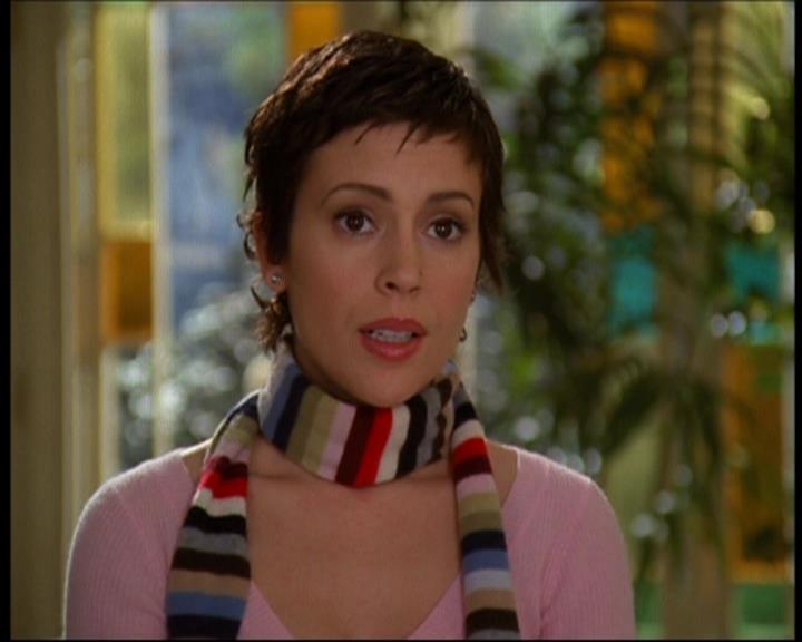 Charmed-Online-dot-615IDreamOfPhoebe0410.jpg