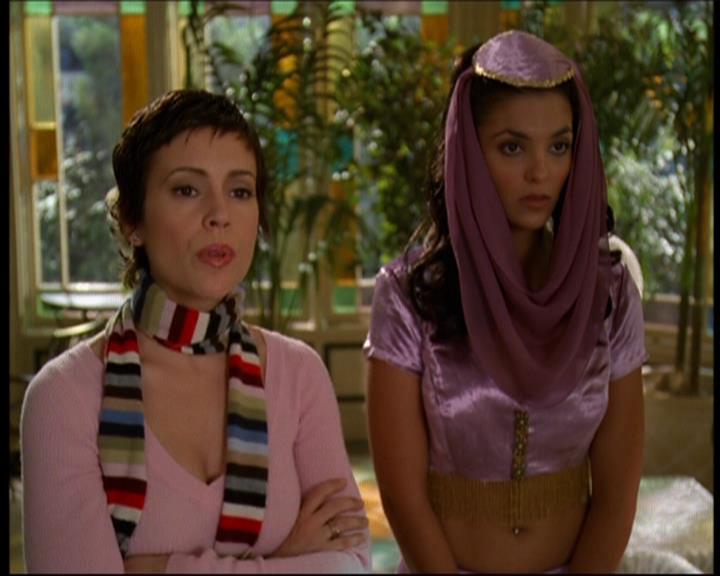 Charmed-Online-dot-615IDreamOfPhoebe0414.jpg