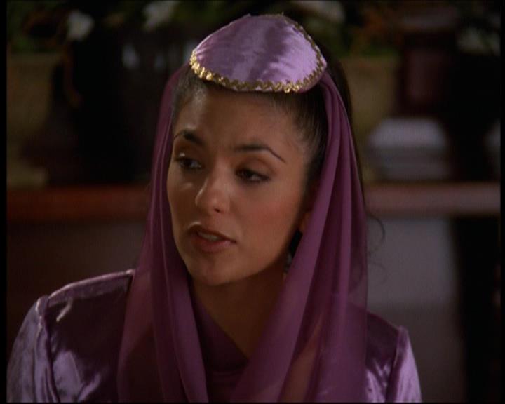 Charmed-Online-dot-615IDreamOfPhoebe0448.jpg
