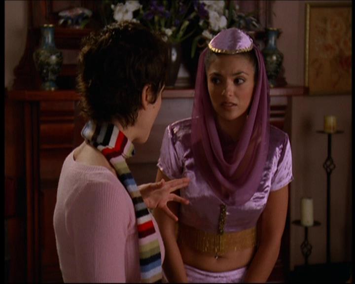 Charmed-Online-dot-615IDreamOfPhoebe0470.jpg