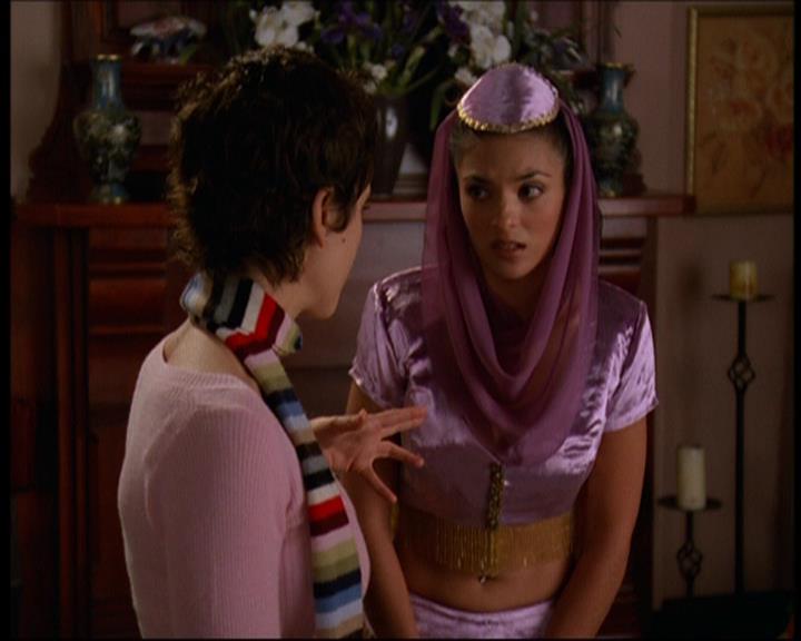 Charmed-Online-dot-615IDreamOfPhoebe0471.jpg