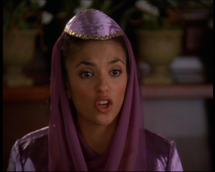 Charmed-Online-dot-615IDreamOfPhoebe0474.jpg