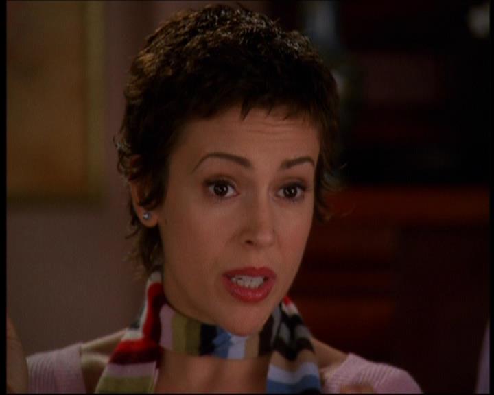 Charmed-Online-dot-615IDreamOfPhoebe0488.jpg