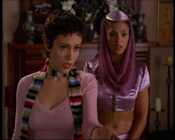 Charmed-Online-dot-615IDreamOfPhoebe0491.jpg