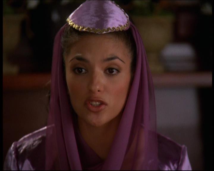 Charmed-Online-dot-615IDreamOfPhoebe0502.jpg
