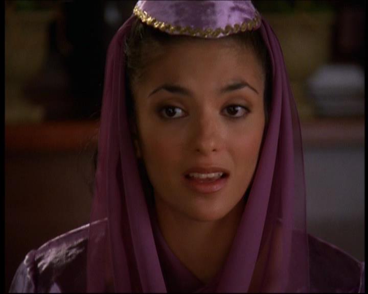 Charmed-Online-dot-615IDreamOfPhoebe0505.jpg