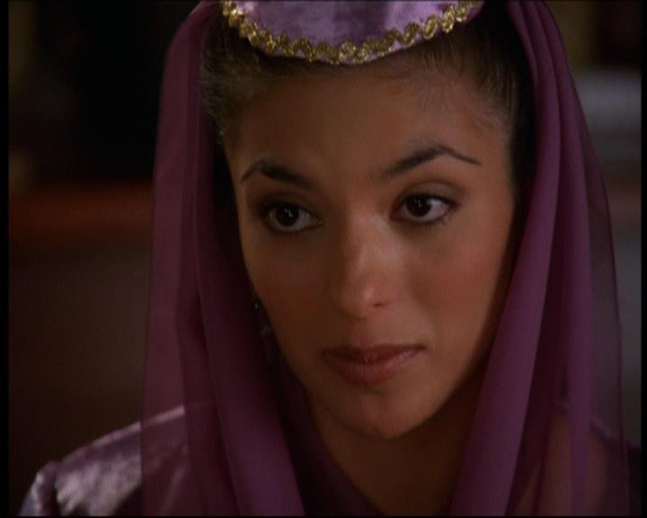 Charmed-Online-dot-615IDreamOfPhoebe0512.jpg