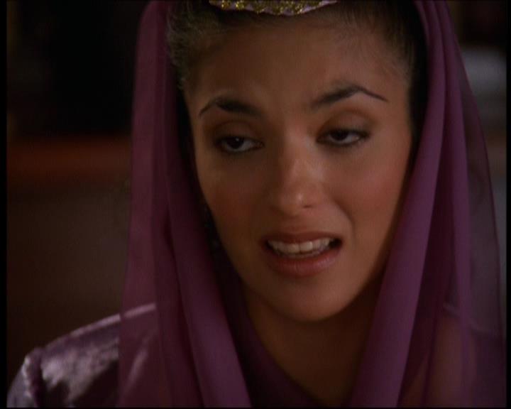 Charmed-Online-dot-615IDreamOfPhoebe0513.jpg