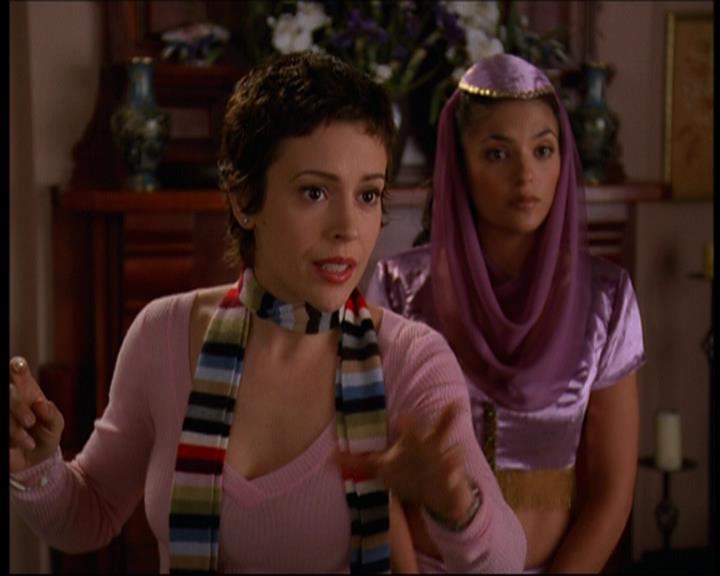 Charmed-Online-dot-615IDreamOfPhoebe0525.jpg