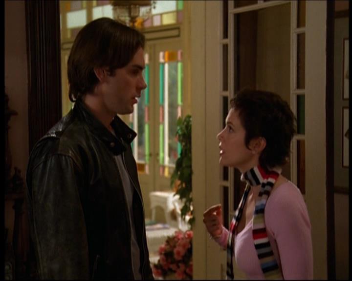 Charmed-Online-dot-615IDreamOfPhoebe0534.jpg
