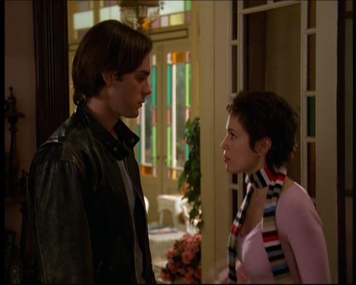 Charmed-Online-dot-615IDreamOfPhoebe0535.jpg