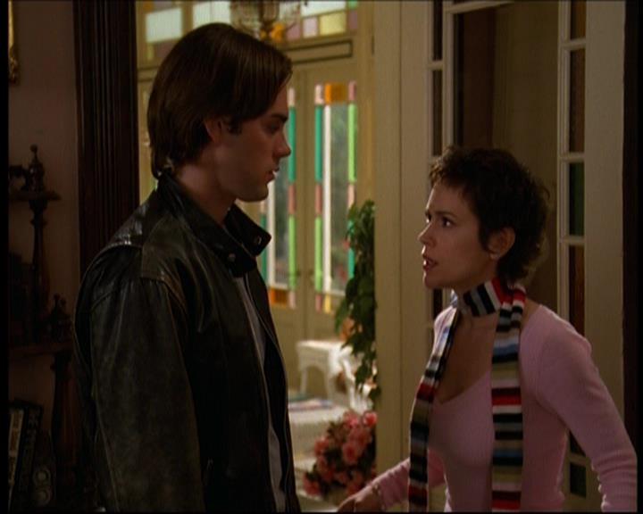 Charmed-Online-dot-615IDreamOfPhoebe0537.jpg
