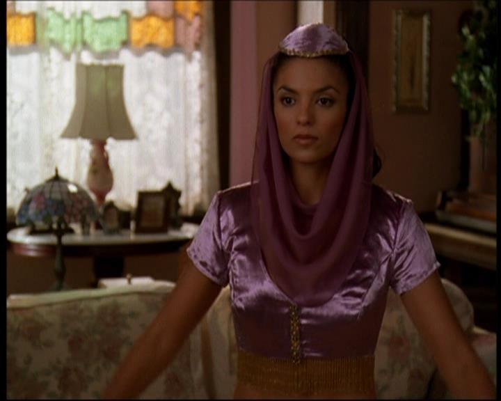 Charmed-Online-dot-615IDreamOfPhoebe0539.jpg
