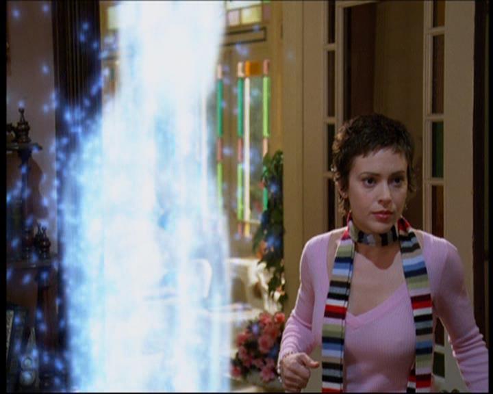 Charmed-Online-dot-615IDreamOfPhoebe0541.jpg