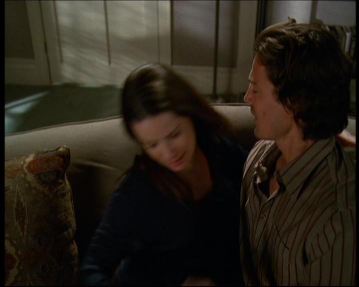 Charmed-Online-dot-615IDreamOfPhoebe0566.jpg