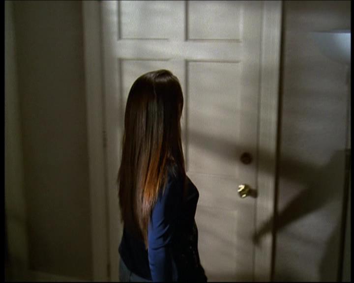 Charmed-Online-dot-615IDreamOfPhoebe0570.jpg