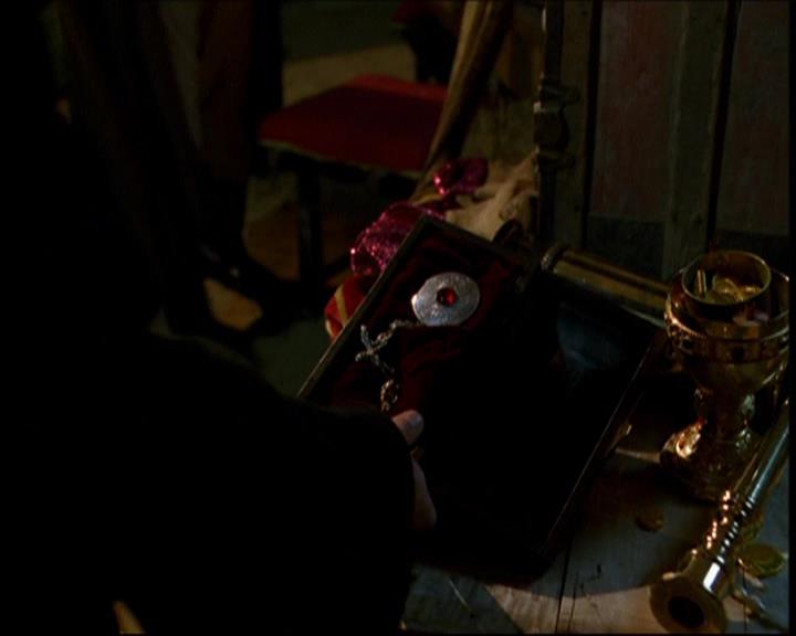 Charmed-Online-dot-615IDreamOfPhoebe0642.jpg