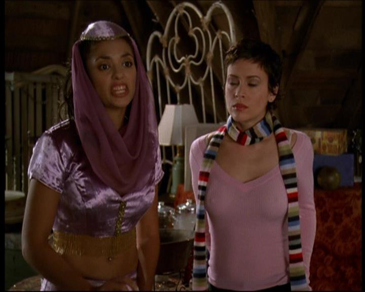 Charmed-Online-dot-615IDreamOfPhoebe0784.jpg