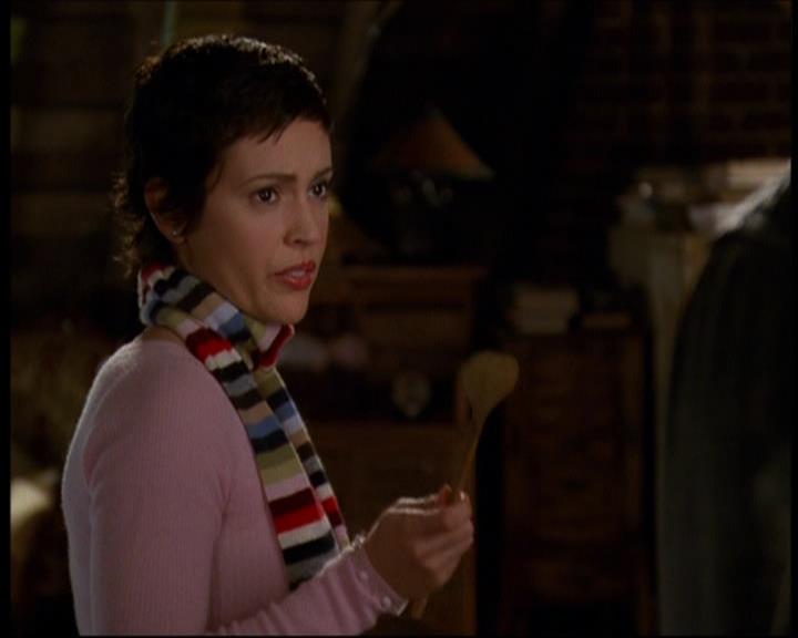 Charmed-Online-dot-615IDreamOfPhoebe0844.jpg