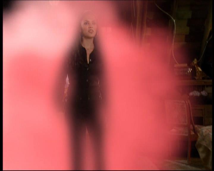 Charmed-Online-dot-615IDreamOfPhoebe0878.jpg