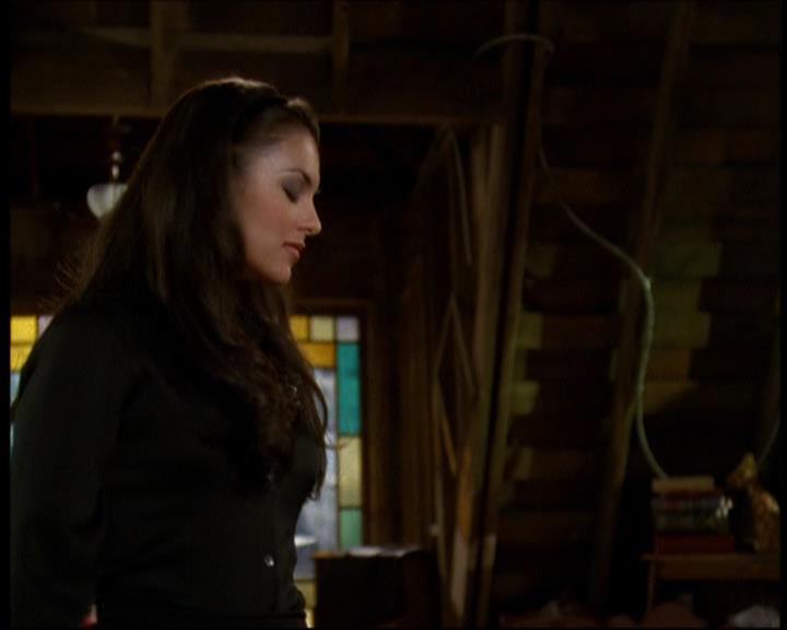 Charmed-Online-dot-615IDreamOfPhoebe0885.jpg