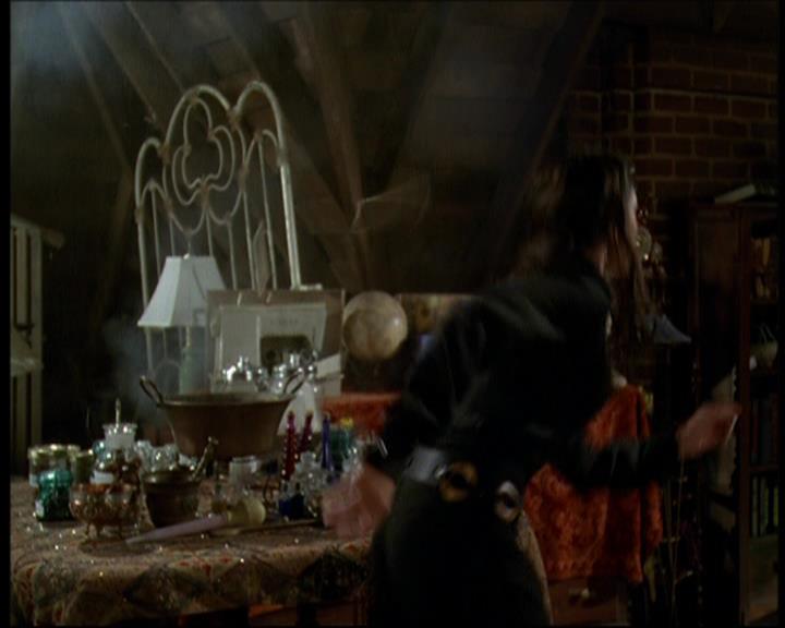 Charmed-Online-dot-615IDreamOfPhoebe0890.jpg