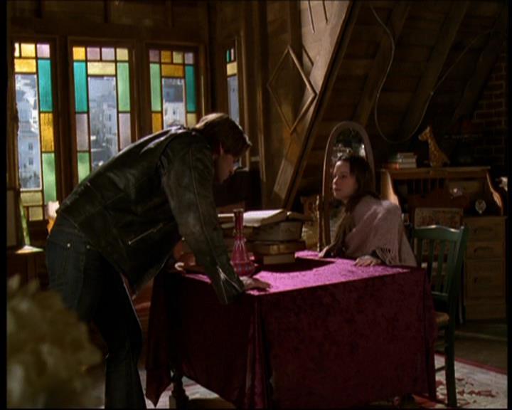 Charmed-Online-dot-615IDreamOfPhoebe0928.jpg