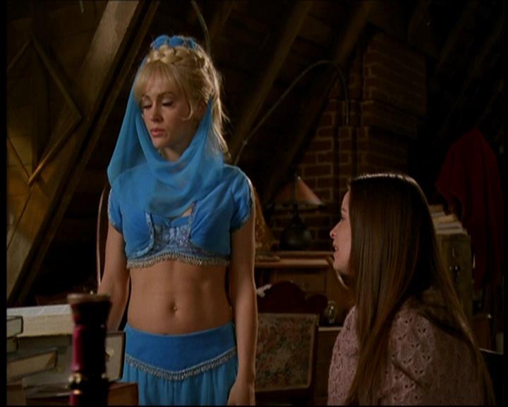 Charmed-Online-dot-615IDreamOfPhoebe0945.jpg