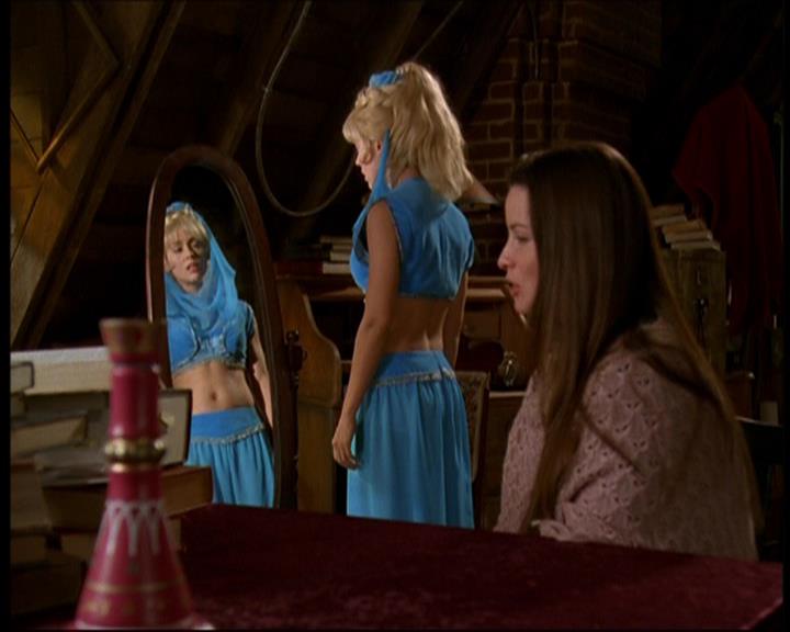 Charmed-Online-dot-615IDreamOfPhoebe0956.jpg
