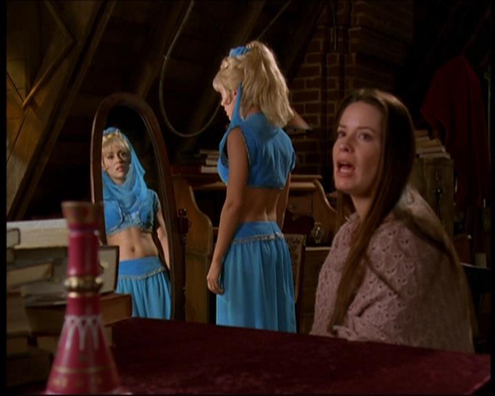 Charmed-Online-dot-615IDreamOfPhoebe0958.jpg