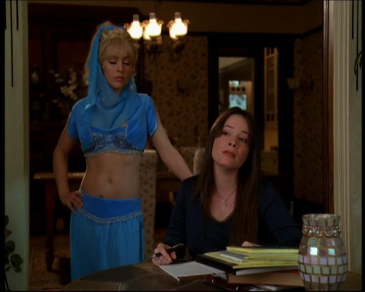 Charmed-Online-dot-615IDreamOfPhoebe1354.jpg