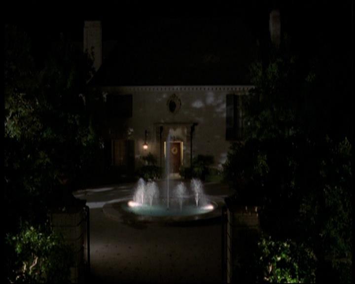 Charmed-Online-dot-615IDreamOfPhoebe1669.jpg