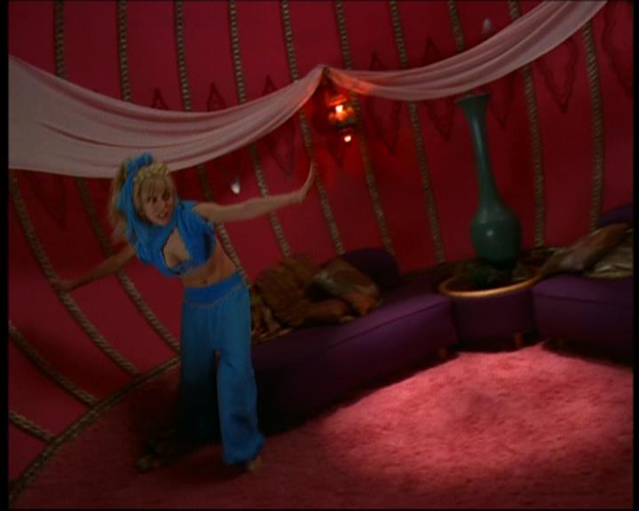 Charmed-Online-dot-615IDreamOfPhoebe1680.jpg