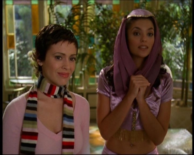 Charmed-Online-dot-615IDreamOfPhoebe0423.jpg