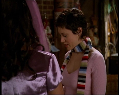 Charmed-Online-dot-615IDreamOfPhoebe0765.jpg