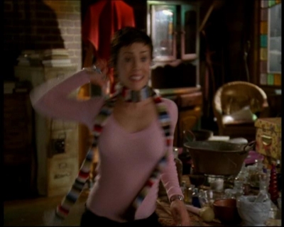 Charmed-Online-dot-615IDreamOfPhoebe0866.jpg