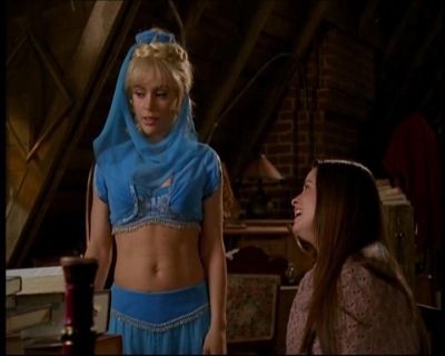 Charmed-Online-dot-615IDreamOfPhoebe0944.jpg