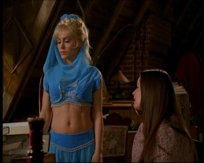 Charmed-Online-dot-615IDreamOfPhoebe0945.jpg